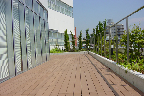 户外地板的作用都包括哪些？